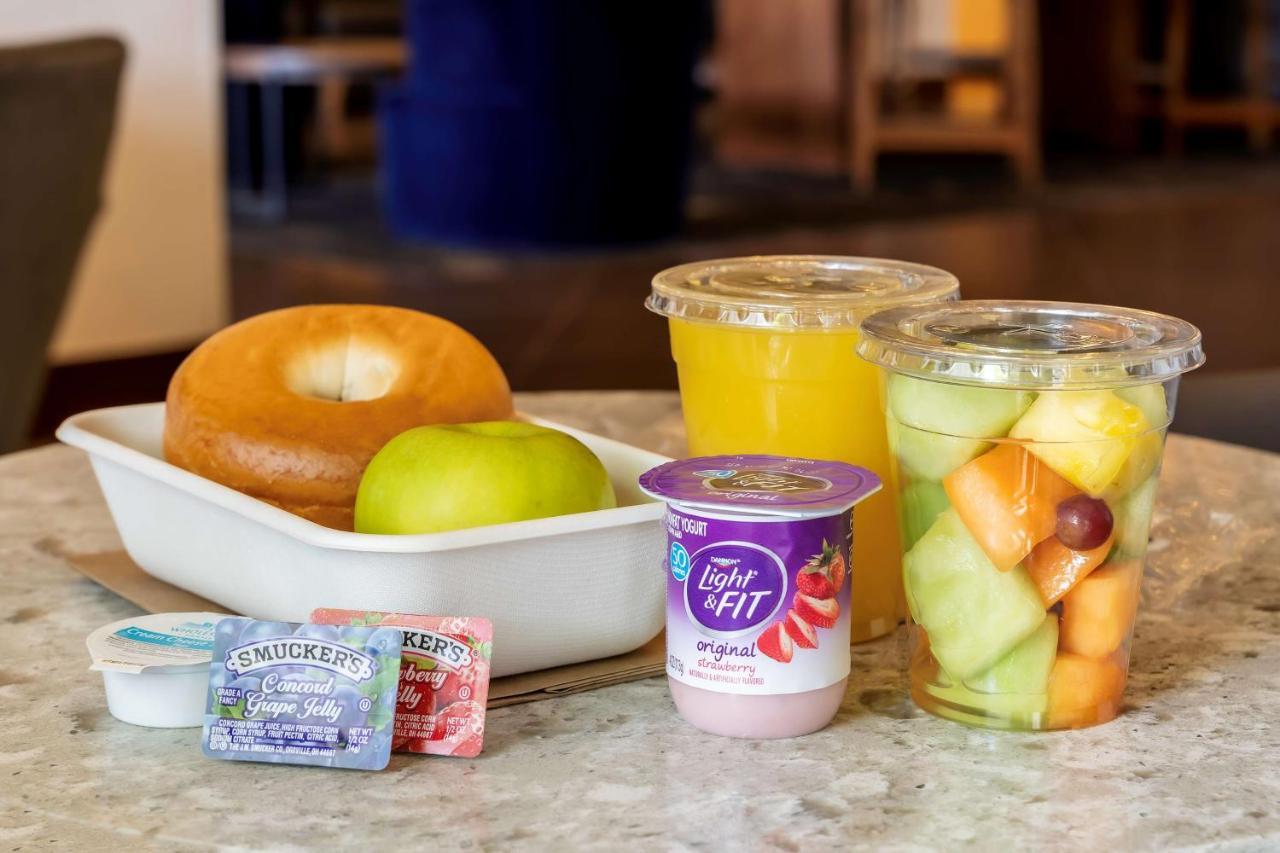 Hyatt Place Denver Airport Аурора Екстериор снимка
