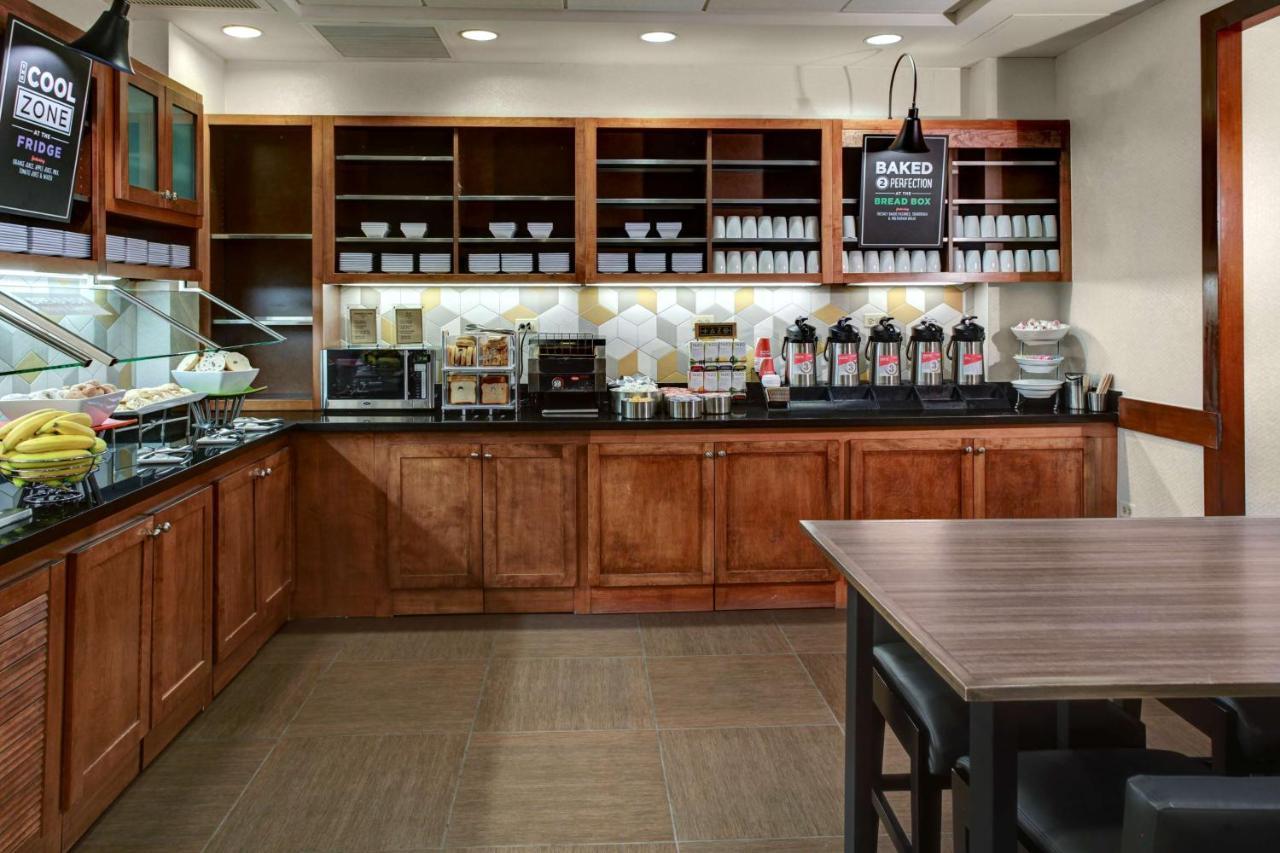 Hyatt Place Denver Airport Аурора Екстериор снимка