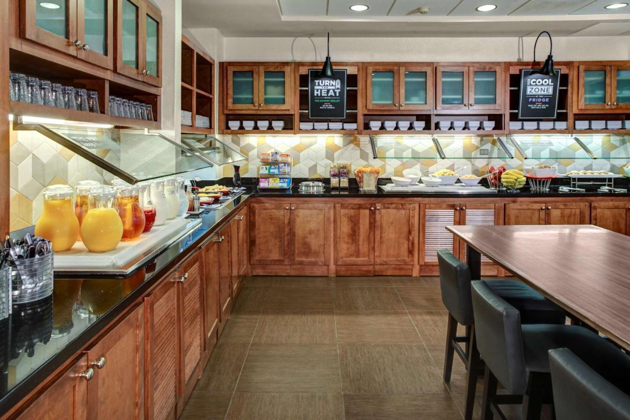 Hyatt Place Denver Airport Аурора Екстериор снимка