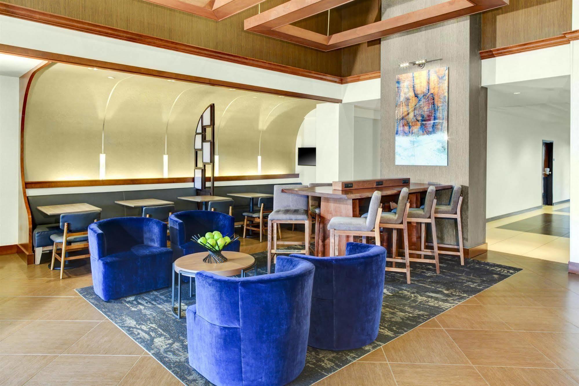 Hyatt Place Denver Airport Аурора Екстериор снимка