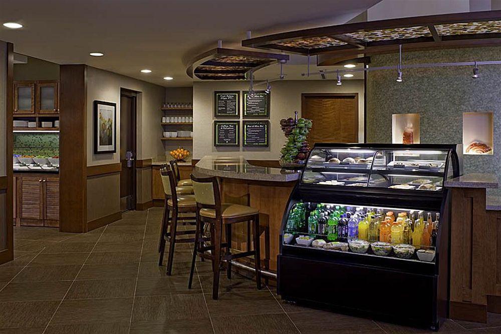 Hyatt Place Denver Airport Аурора Ресторант снимка